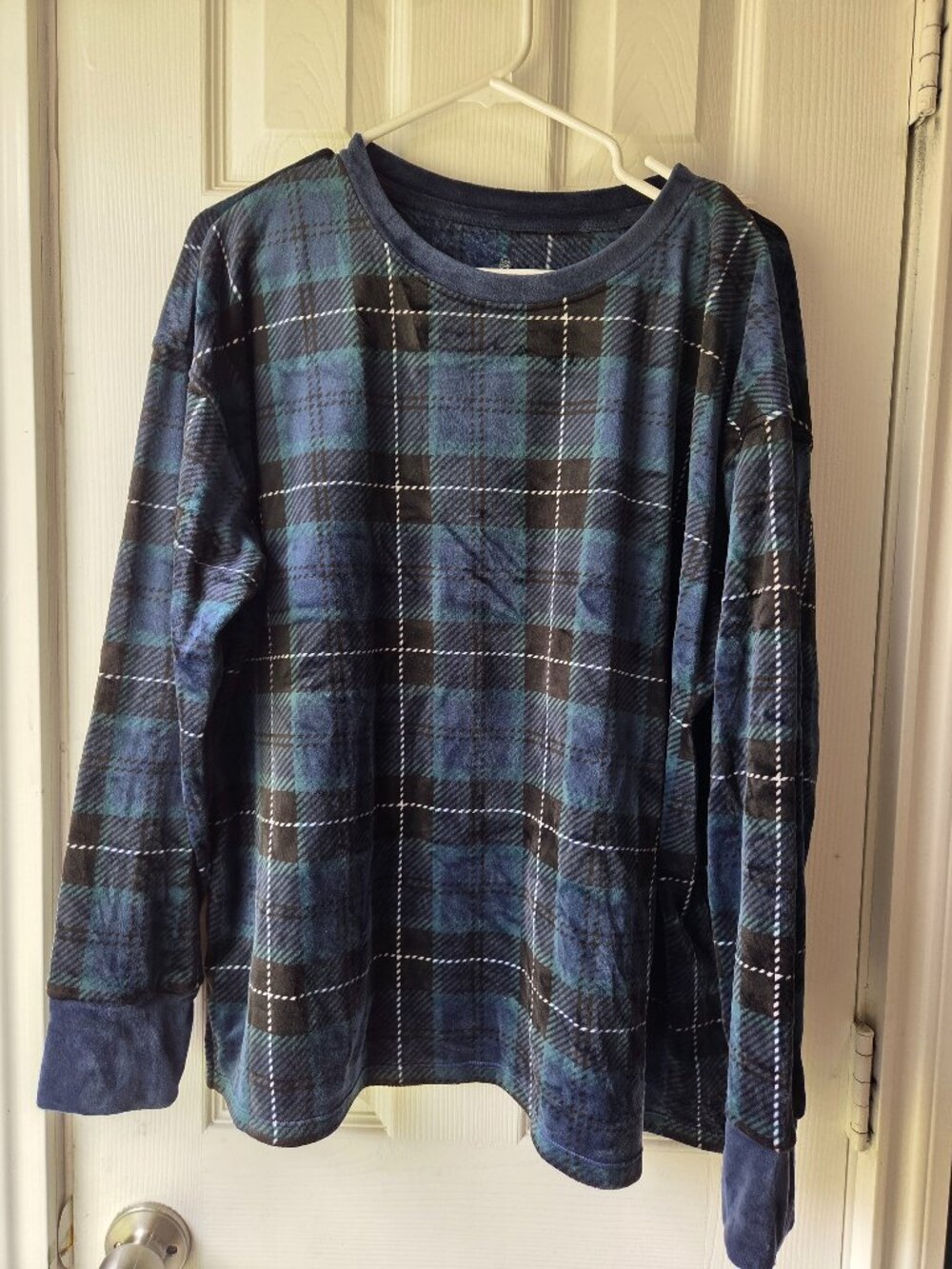 Cuddl Duds Women’s Size PL SOFT Pajama Lounge Top Navy Plaid Long Sleeve